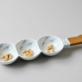 PETISQUEIRA EM CERÂMICA EFEITO MARMORIZADO COM CABO EM MADEIRA