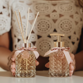 Combina com qualquer decoração de lavabo, cuida das mãos e perfuma o ambiente com a irresistível fragrância Bambu Chinês.