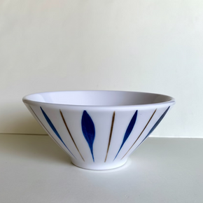 O bowl Mahalo, em melamina, é resistente, prático e seguro. Versátil, serve iogurte no café da manhã; nuts ou azeitonas no aperitivo e a sopa no jantar.