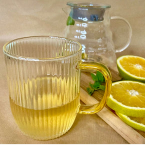 KIT 2 CANECAS DE VIDRO CANELADO E ALÇA AMARELA